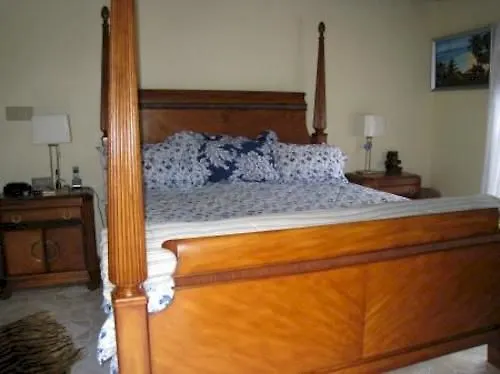 Otel Rafjam Bed & Breakfast Newcastle